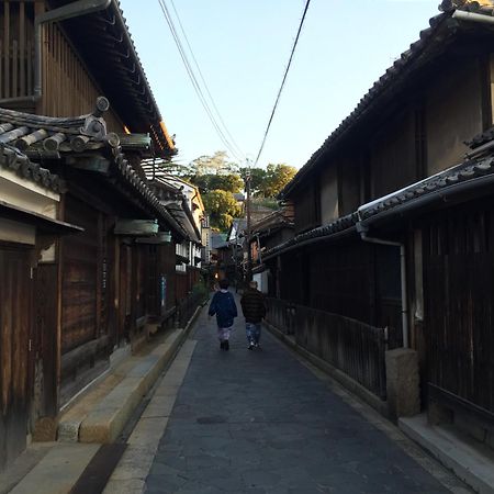 城跡石垣上の絶景古民家宿 鞆城茶屋庵 Tomo Extérieur photo