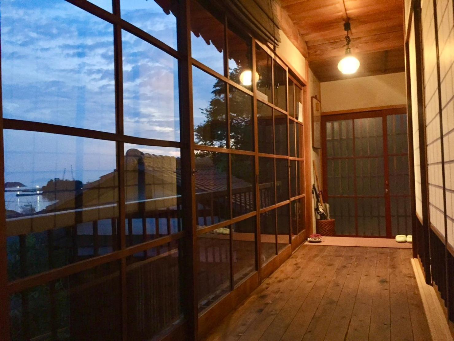 城跡石垣上の絶景古民家宿 鞆城茶屋庵 Tomo Extérieur photo