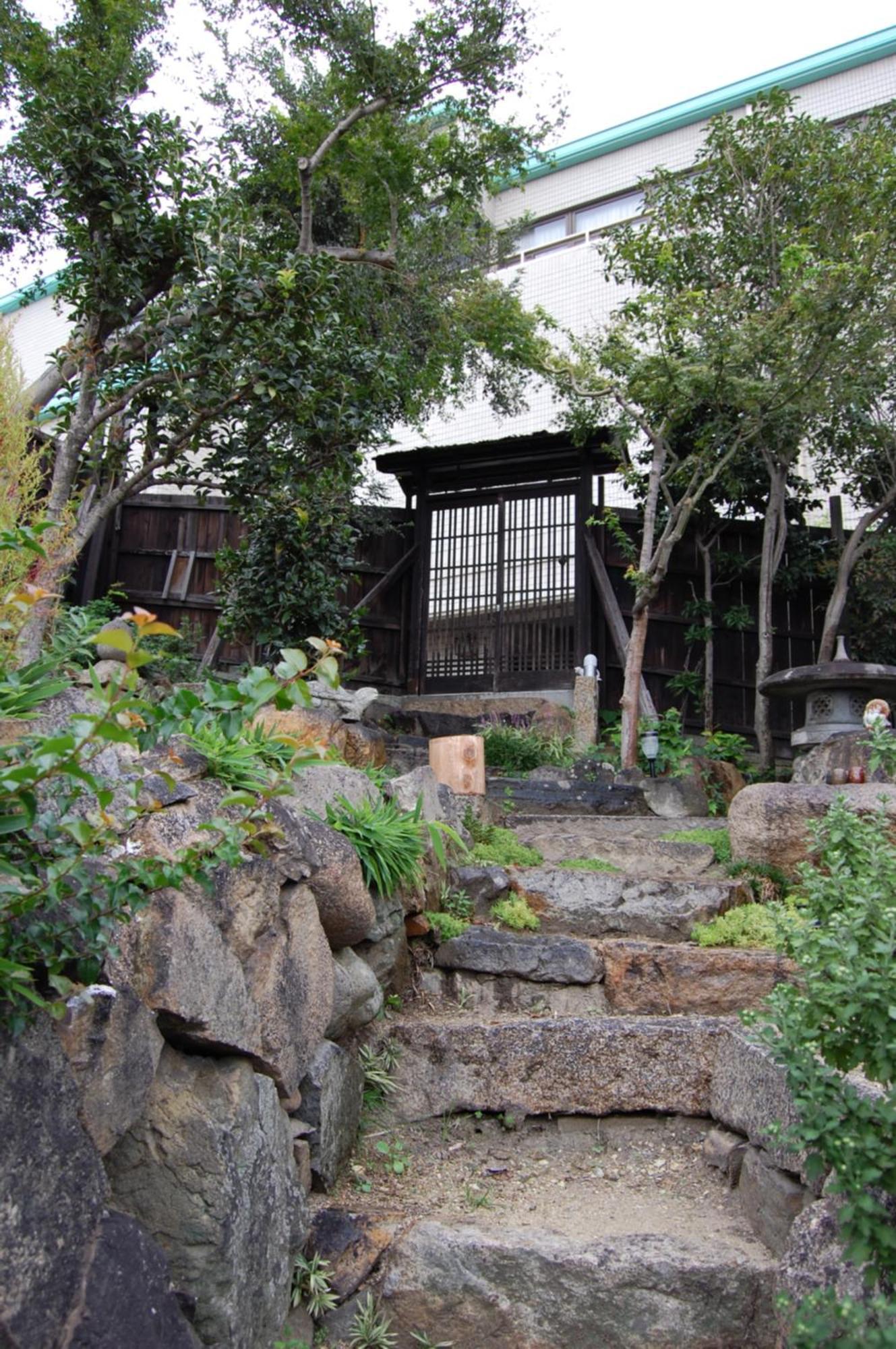 城跡石垣上の絶景古民家宿 鞆城茶屋庵 Tomo Extérieur photo