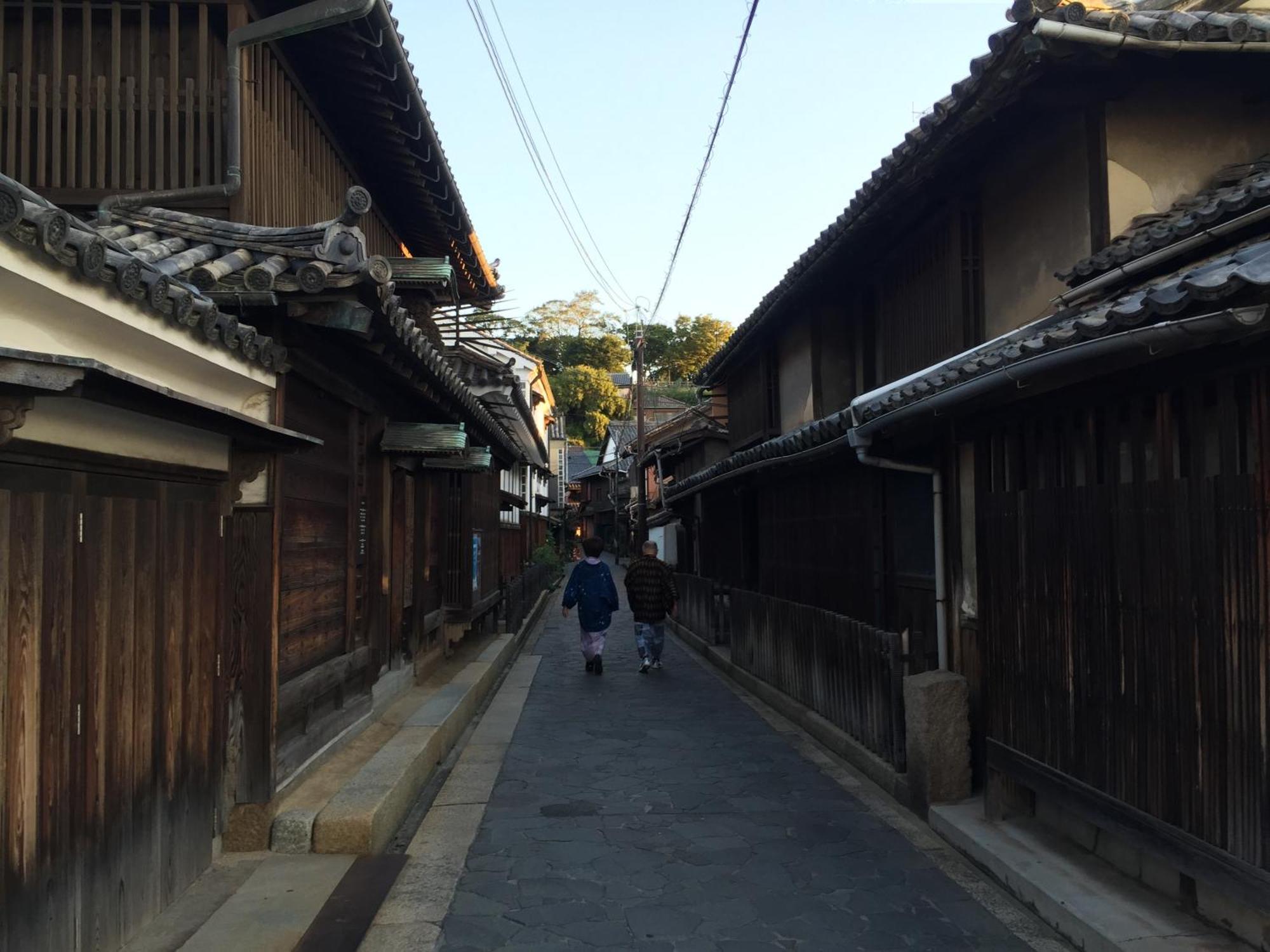 城跡石垣上の絶景古民家宿 鞆城茶屋庵 Tomo Extérieur photo