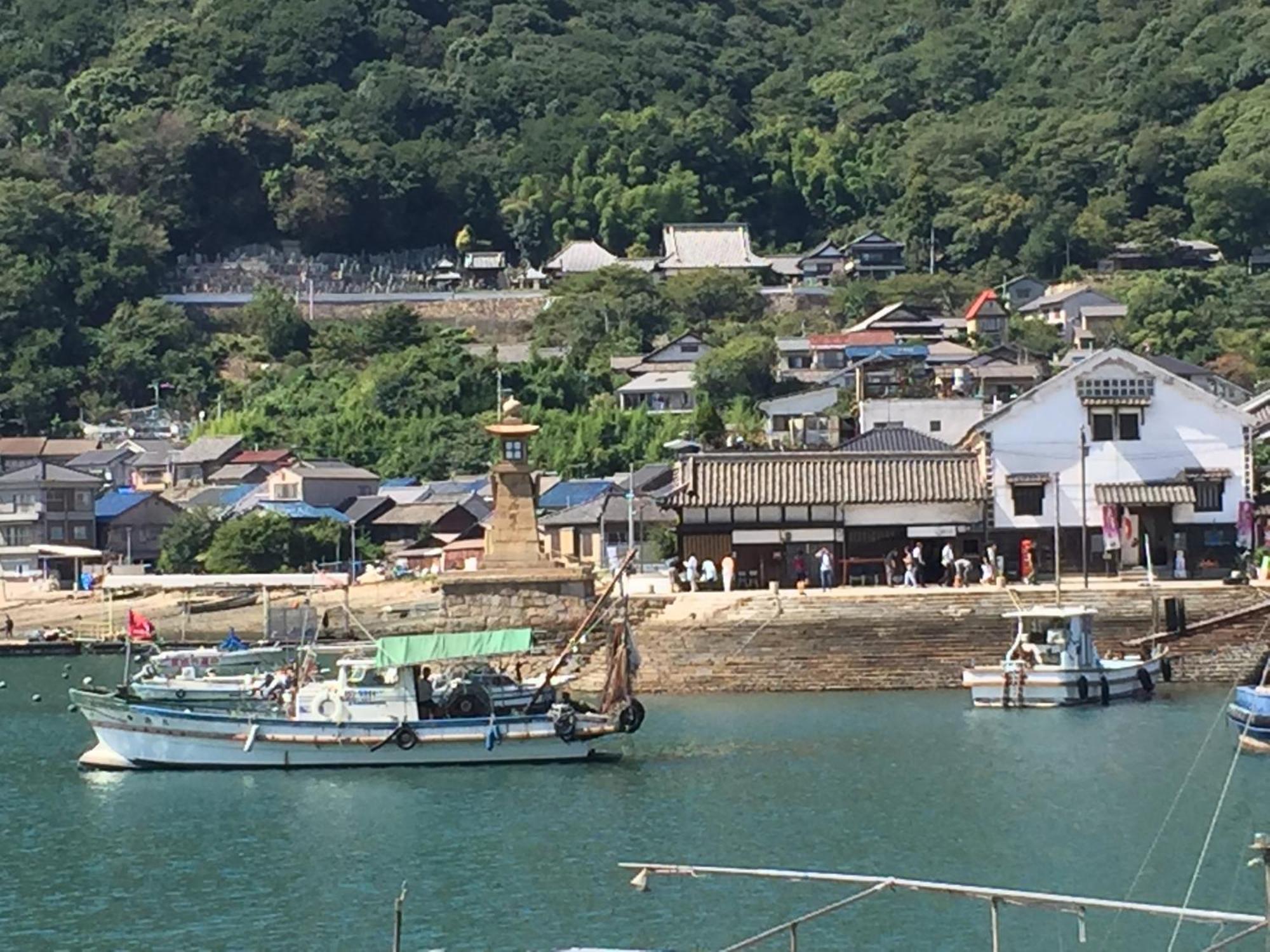 城跡石垣上の絶景古民家宿 鞆城茶屋庵 Tomo Extérieur photo