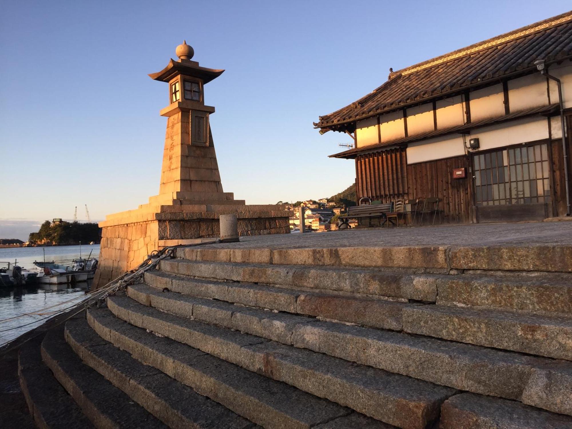 城跡石垣上の絶景古民家宿 鞆城茶屋庵 Tomo Extérieur photo